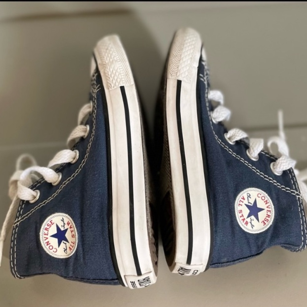 Toddler Blue Converse Hightop shoes
